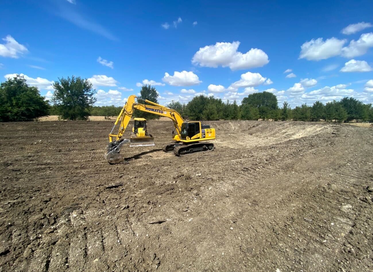 Quarter acre pond built in 2 days near Gatesville Texas
